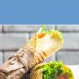 Piada Fruttilette Fragola sfilacci di maiale e insalata