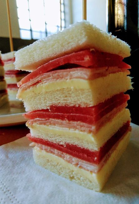 Tramezzino Fruttilette Fragola prosciutto e formaggio
