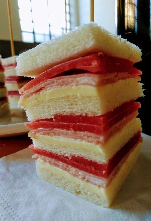 Tramezzino Fruttilette Fragola prosciutto e formaggio
